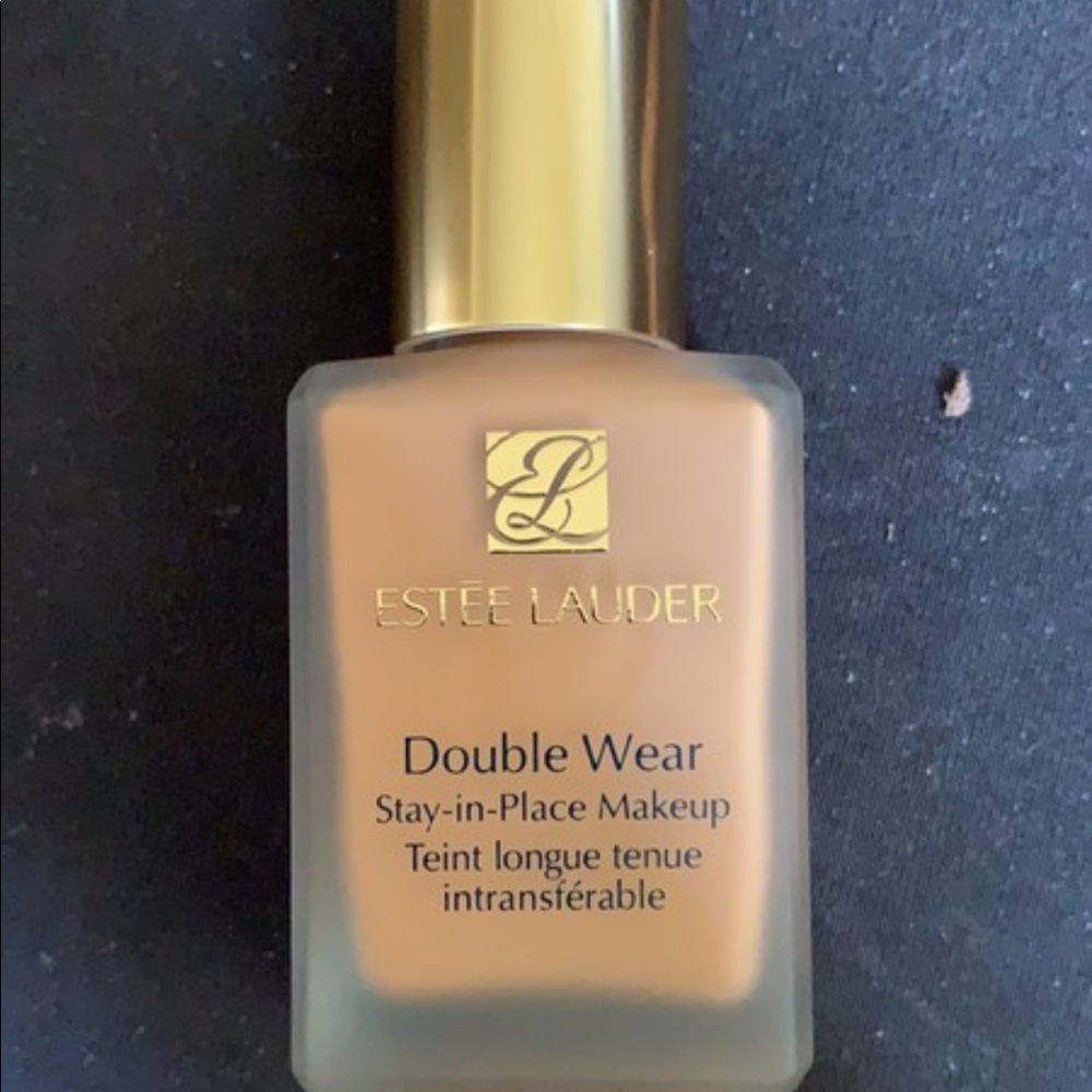 Estée Lauder Double Wear 5w1